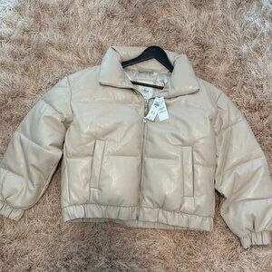 ABERCROMBIE NWT PUFFER JACKET